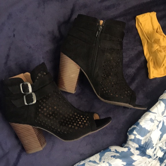 The Perfect Summer Date Night Outfit! - Picture 2 of 10